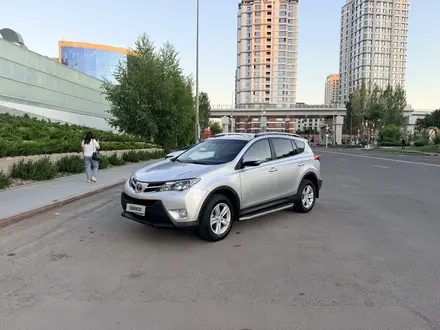 Toyota RAV4 2014 года за 8 500 000 тг. в Астана
