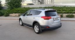 Toyota RAV4 2014 года за 8 500 000 тг. в Астана – фото 2