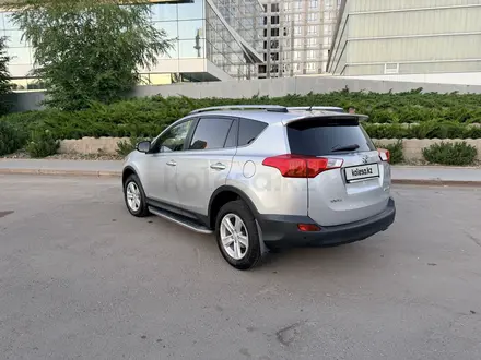 Toyota RAV4 2014 года за 8 500 000 тг. в Астана – фото 2