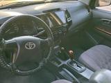 Toyota Hilux 2013 годаfor12 500 000 тг. в Актобе – фото 2