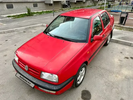 Volkswagen Vento 1994 года за 1 000 000 тг. в Алматы – фото 2