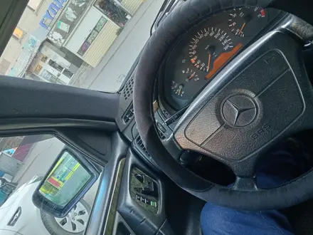 Mercedes-Benz E 280 1996 года за 2 250 000 тг. в Караганда – фото 12