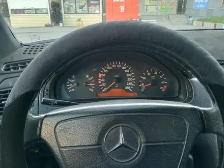 Mercedes-Benz E 280 1996 года за 2 250 000 тг. в Караганда – фото 3