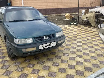 Volkswagen Passat 1995 годаүшін1 800 000 тг. в Атырау – фото 2