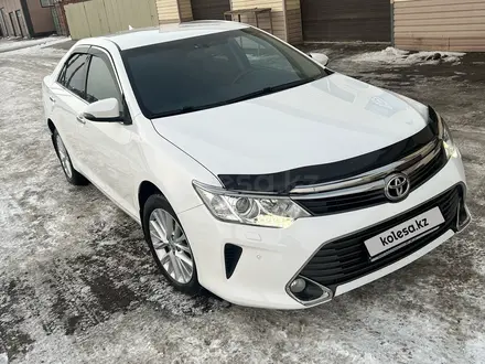 Toyota Camry 2015 года за 11 800 000 тг. в Жезказган