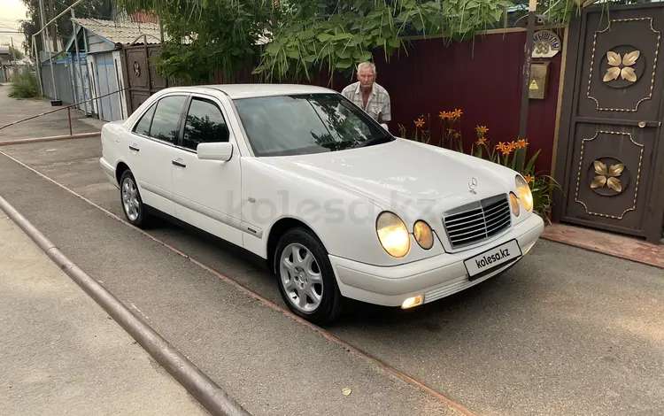 Mercedes-Benz E 230 1995 года за 3 900 000 тг. в Алматы