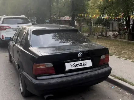 BMW 318 1993 года за 1 000 000 тг. в Алматы