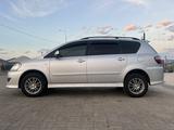 Toyota Ipsum 2004 годаfor5 000 000 тг. в Атырау – фото 4