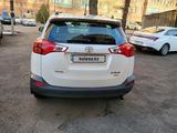 Toyota RAV4 2015 года за 12 100 000 тг. в Алматы – фото 3