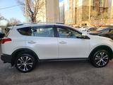 Toyota RAV4 2015 года за 12 100 000 тг. в Алматы – фото 4