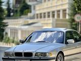 BMW 740 1999 годаүшін8 600 000 тг. в Алматы – фото 4