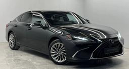 Lexus ES 300h Luxury 2.5 2022 годаүшін21 000 000 тг. в Алматы – фото 3