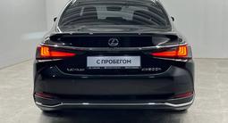Lexus ES 300h Luxury 2.5 2022 годаүшін21 000 000 тг. в Алматы – фото 5
