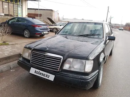 Mercedes-Benz E 220 1994 года за 950 000 тг. в Сарыагаш