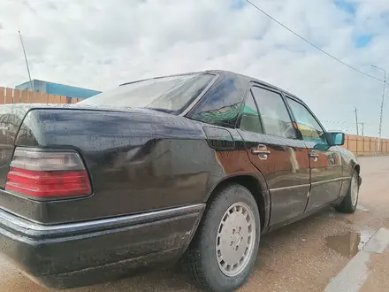 Mercedes-Benz E 220 1994 года за 950 000 тг. в Сарыагаш – фото 7