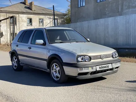 Volkswagen Golf 1995 года за 1 550 000 тг. в Караганда