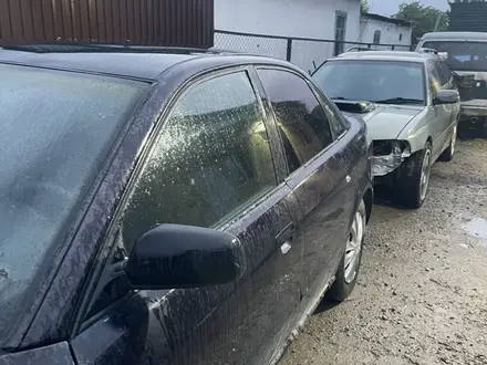 Audi A4 1995 года за 900 000 тг. в Алматы – фото 4
