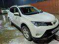 Toyota RAV4 2015 года за 10 500 000 тг. в Атырау