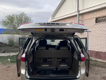 Toyota Sienna 2015 года за 9 500 000 тг. в Актобе – фото 10