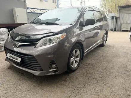 Toyota Sienna 2019 года за 16 500 000 тг. в Алматы – фото 3