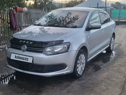 Volkswagen Polo 2015 года за 3 990 000 тг. в Семей