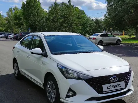 Hyundai Accent 2022 года за 8 900 000 тг. в Костанай – фото 2