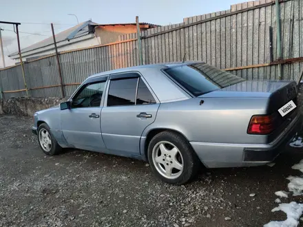 Mercedes-Benz E 200 1991 года за 2 200 000 тг. в Туркестан – фото 28