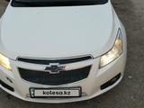 Chevrolet Cruze 2011 года за 2 600 000 тг. в Кызылорда – фото 2