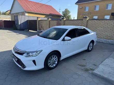 Toyota Camry 2015 года за 12 300 000 тг. в Семей – фото 28