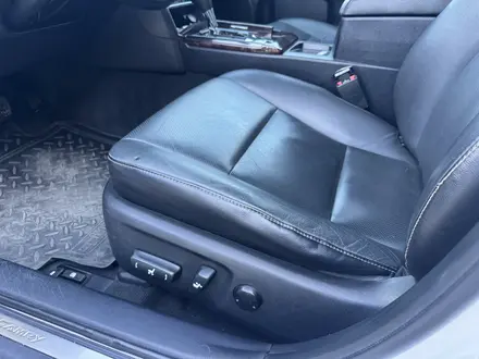 Toyota Camry 2015 года за 12 300 000 тг. в Семей – фото 31
