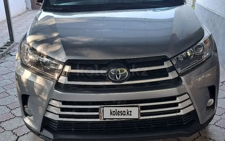 Toyota Highlander 2018 годаfor17 300 000 тг. в Алматы