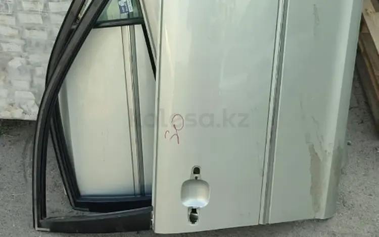 Двери Toyota Avensis передние, задние за 40 000 тг. в Алматы