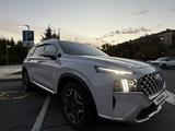 Hyundai Santa Fe 2021 годаүшін14 600 000 тг. в Караганда