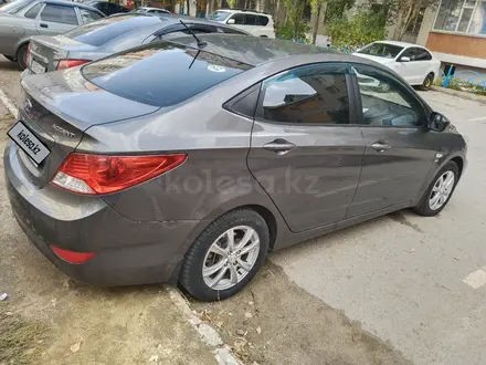 Hyundai Accent 2013 года за 5 200 000 тг. в Актобе – фото 2