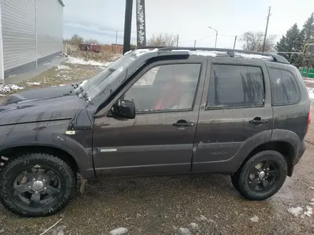 Chevrolet Niva 2015 года за 3 800 000 тг. в Зайсан – фото 2