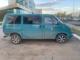 Volkswagen Transporter 1995 года за 2 950 000 тг. в Астана – фото 4