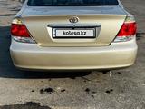 Toyota Camry 2004 года за 4 150 000 тг. в Караганда – фото 2