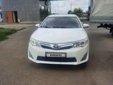 Toyota Camry 2012 года за 7 500 000 тг. в Уральск – фото 3