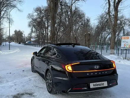 Hyundai Sonata 2020 года за 12 500 000 тг. в Алматы