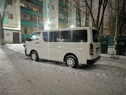 Toyota Hiace 2006 года за 5 000 000 тг. в Астана – фото 2