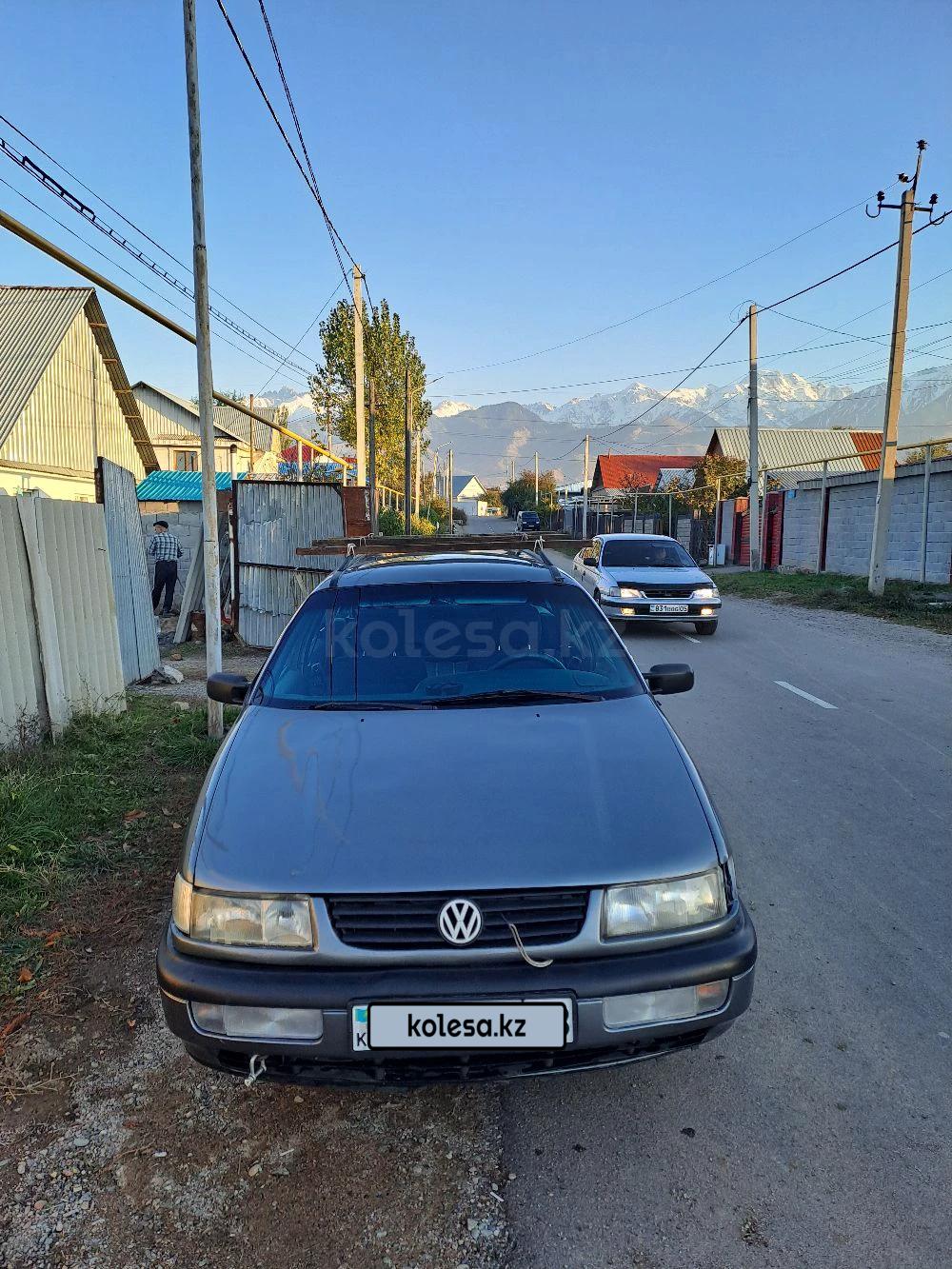 Volkswagen Passat 1994 г.