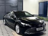 Toyota Camry 2019 годаүшін13 500 000 тг. в Шымкент