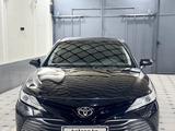 Toyota Camry 2019 годаүшін13 500 000 тг. в Шымкент – фото 2