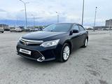 Toyota Camry 2015 годаүшін12 600 000 тг. в Актобе – фото 3