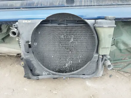 Радиаторы охлаждения на Бмв е46 за 35 000 тг. в Алматы – фото 2