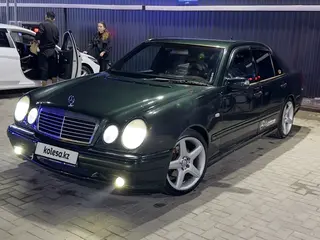 Mercedes-Benz E 280