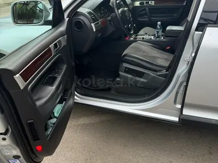 Volkswagen Touareg 2003 года за 5 800 000 тг. в Алматы – фото 6