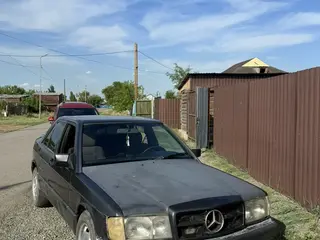Mercedes-Benz 190