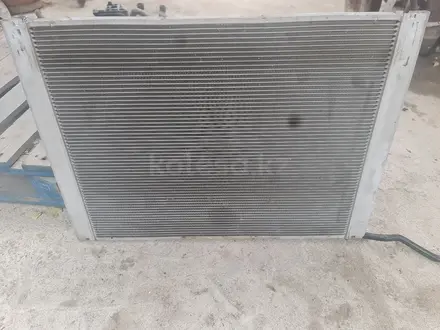 Радиатор основной на бмв е60 bmw e60 за 80 000 тг. в Алматы – фото 2