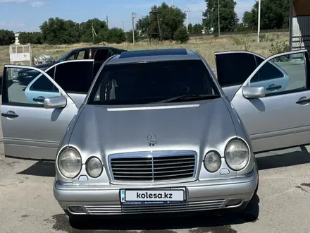 Mercedes-Benz E 320 1998 года за 3 300 000 тг. в Алматы – фото 2